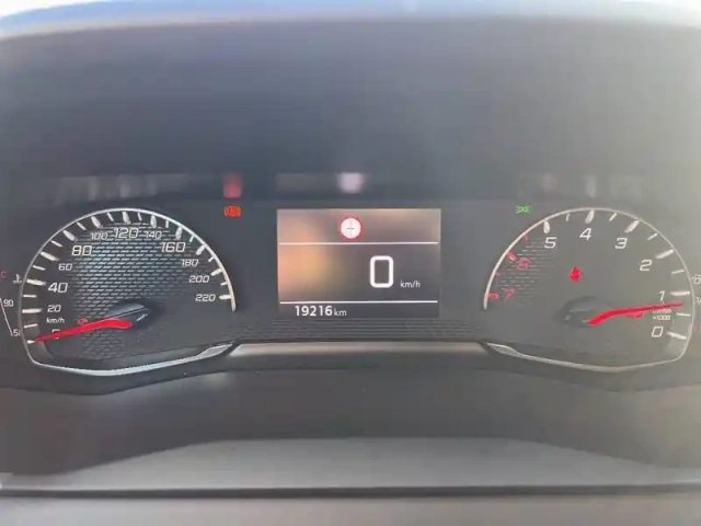 Peugeot 208 puretech 100 s&amp;s bvm6 — photo 29