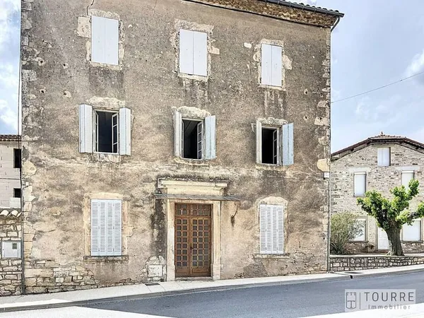 Cur du village