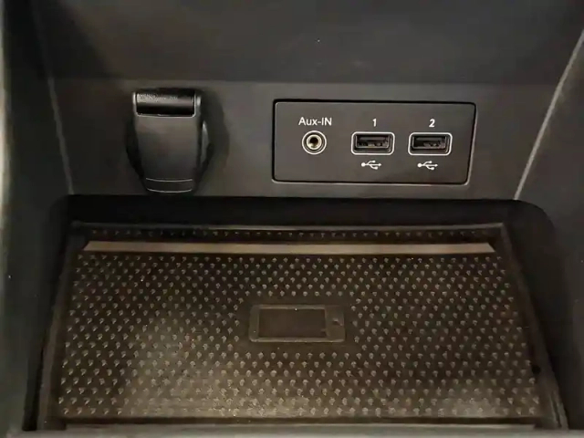 Renault Captur e-tech 145 - 21 — photo 31