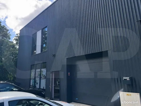 Local 160 m²