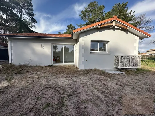 MAISON NEUVE GUJAN-MESTRAS