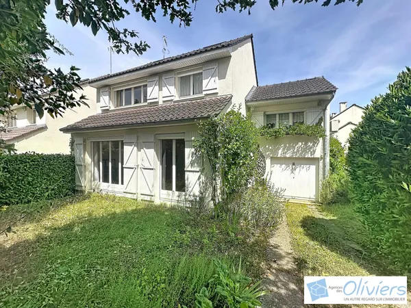 Maison familiale dans un quartier calme