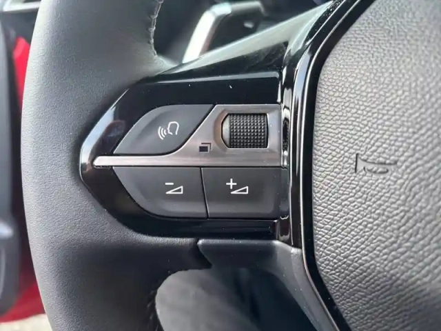 Peugeot 208 hybrid 110 e-dcs6 — photo 15
