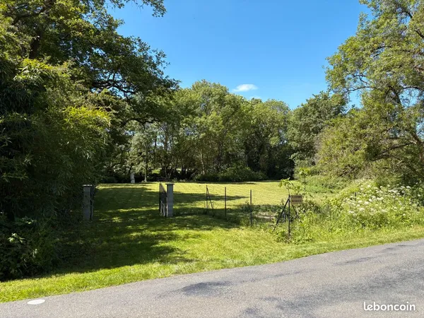 Terrain de loisir avec rivière aubance proche Angers
