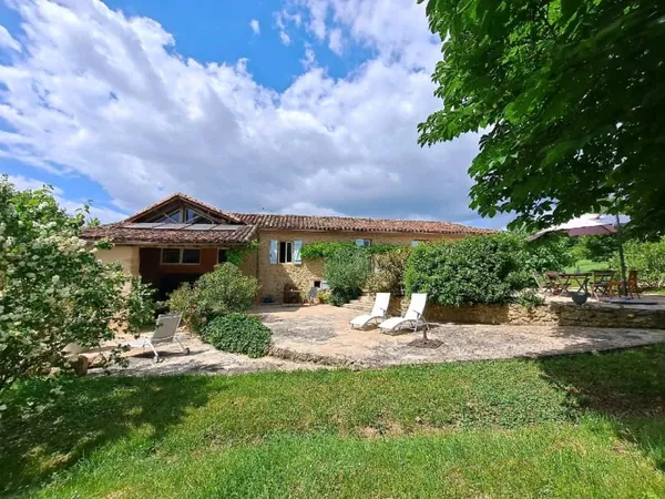 Maison 16 pièces 460 m²