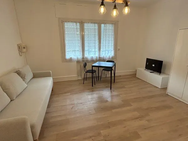 Appartement meublé rénové de 25 m² - Henriville - 630 tout compris