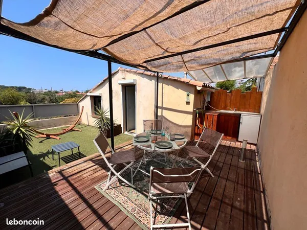 Maison meublée avec garage et terrasse