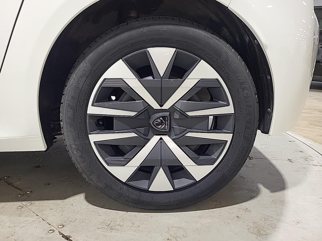 Peugeot 208 puretech 75 s&s bvm5 active — photo 16