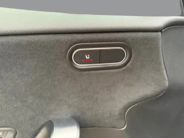 Mercedes Classe A 200 amg line — photo 20