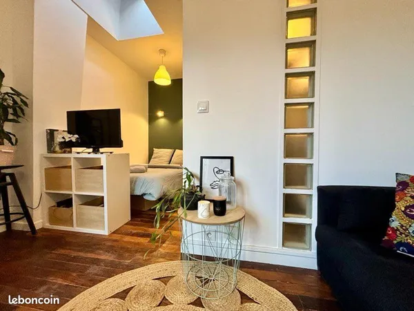 Studio lumineux - Vue dégagée - Rue Ordener / Mairie du 18e