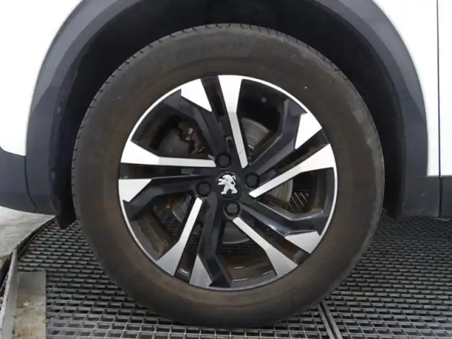 Peugeot 2008 1.5 bluehdi 130ch s&amp;s allure pack eat8 — photo 9