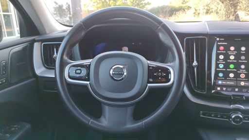 Volvo XC60 2.0 B4 197 Mild-Hybrid Geartronic8 - Ultimate Style Dark – 2022 – 163016 km – Hybride diesel – Boîte Automatique — photo 10