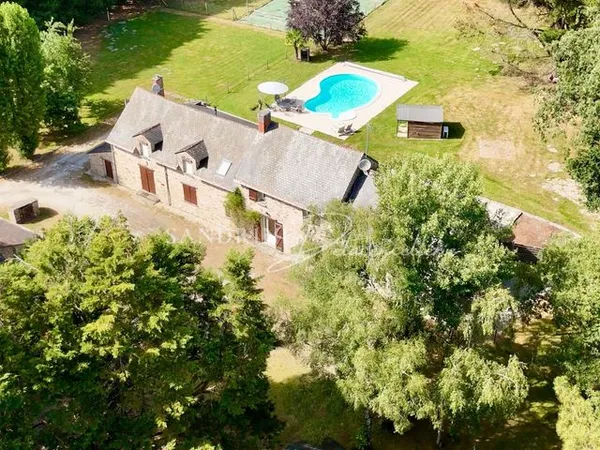 Propriété 12 pièces 293 m²