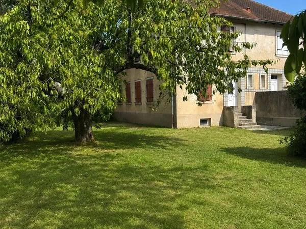 Maison de caractère 148 m², 7 pièces, jardin arboré de 815 m²