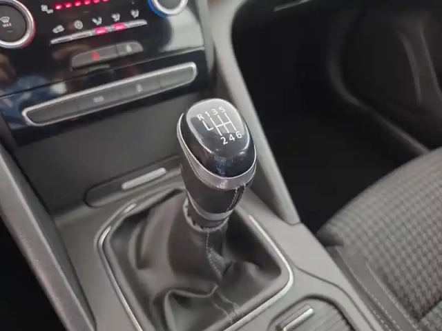 Renault Talisman blue dci 150 — photo 7