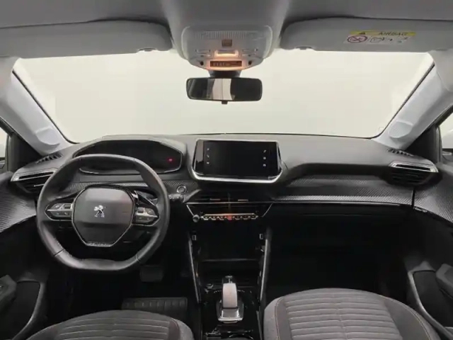 Peugeot 208 e- 136ch style — photo 6