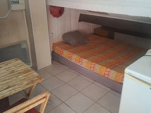Beau studio meublé de 14 m2
