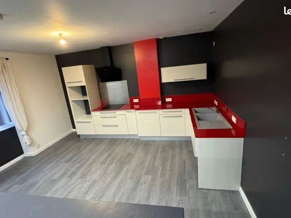 Maison T4 louer ‘meublé ‘- 100 m² avec terrasse et balcon