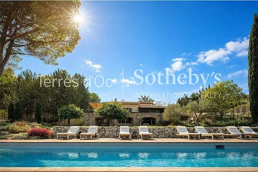 Maison 12 pièces 297 m²