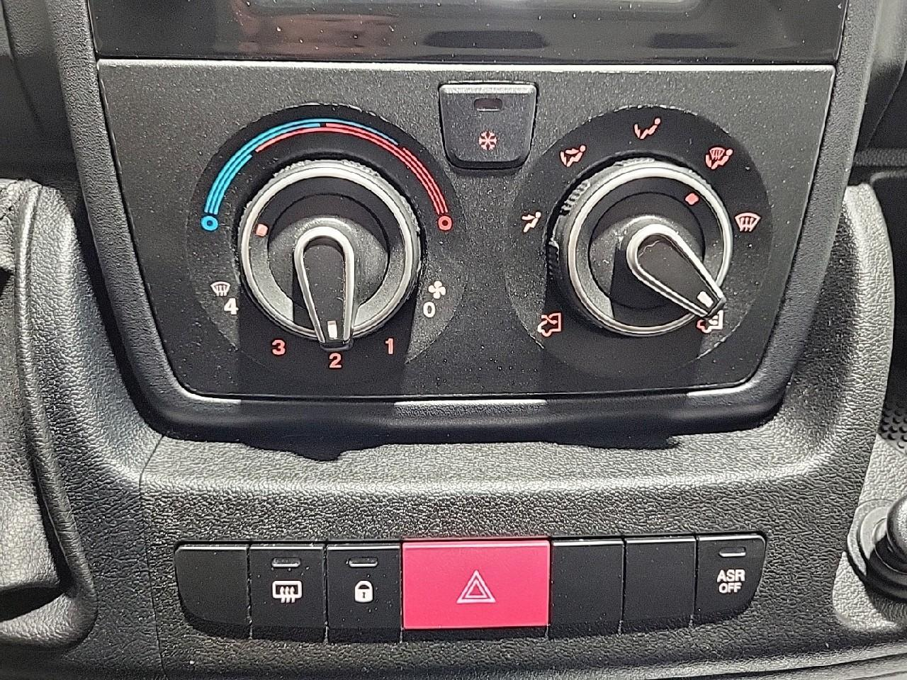 Citroën Jumper tole 30 l1h1 bluehdi 120 s&s bvm6 club — photo 24