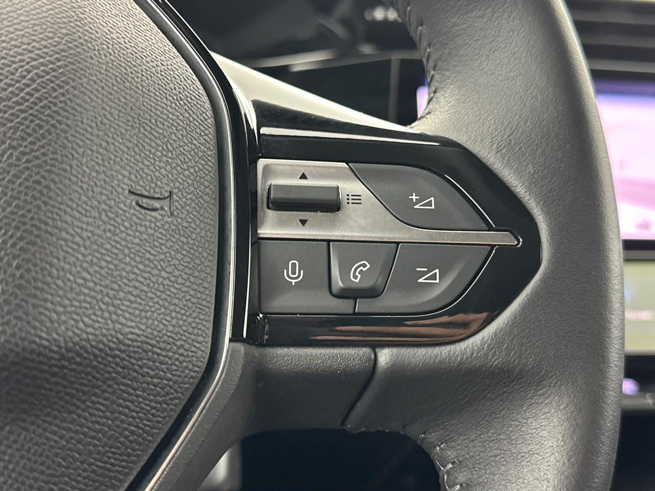 Peugeot 308 puretech 130ch s&s eat8 allure pack — photo 19
