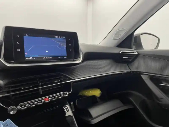 Peugeot 2008 bluehdi 110 s&amp;s bvm6 — photo 92