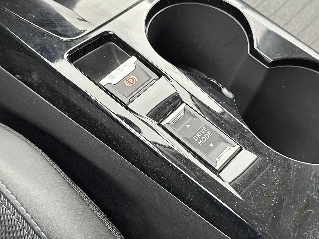 Peugeot 2008 puretech 130 s&s eat8 allure — photo 32