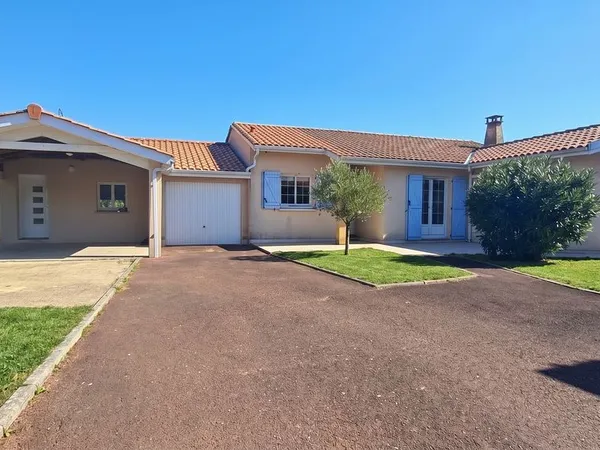 Artigues : Maison 146m² de plain-pied rénovée avec 4 Chb et dépendance