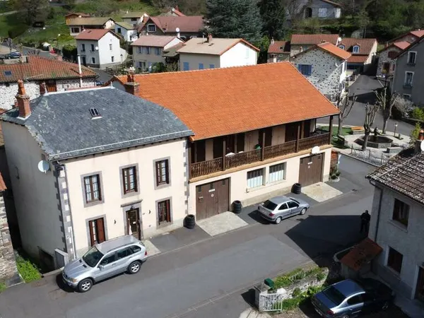 Maison 6 pièces 242 m²