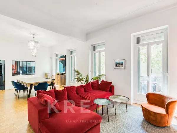 Castellane - élégant appartement de 146m2 bourgeois avec 2 balcons