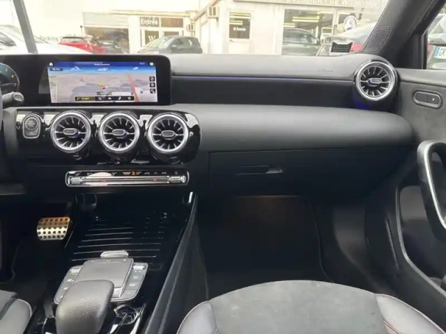 Mercedes Classe A 200 amg line — photo 12