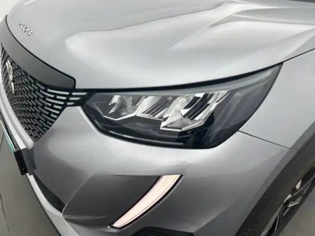 Peugeot 2008 puretech 130 s&amp;s bvm6 — photo 16