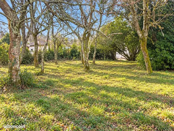 Terrain 629 m² Créon