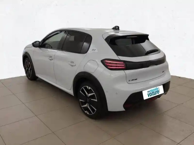 Peugeot 208 electrique 50 kwh 136ch — photo 30