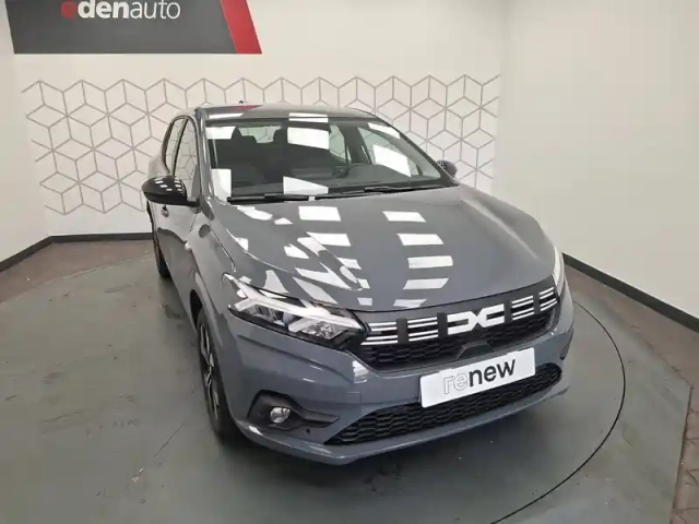 Dacia Sandero tce 90 gsr2 — photo 8