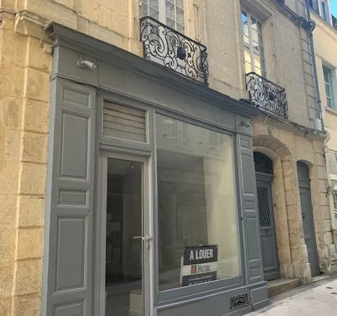 Commerce 45 m²