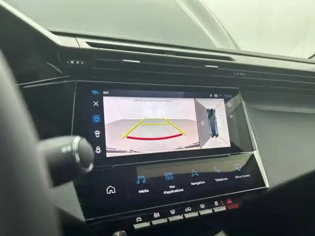 Peugeot 308 sw hybrid 145 e-dcs6 — photo 25