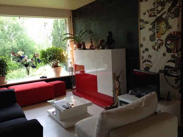 chambre ensoleillee et climatisee dans maison