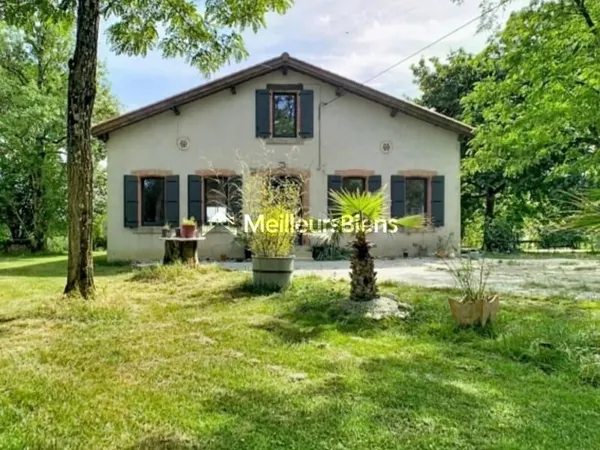 Maison 7 pièces 240 m²