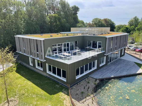 Bureau 155 m²