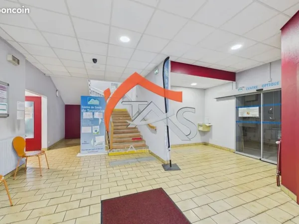 Garage 994 m² Saint-Étienne