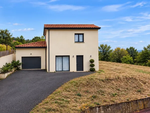 Maison 85 m2 + garage sur 190 m2 de terrain