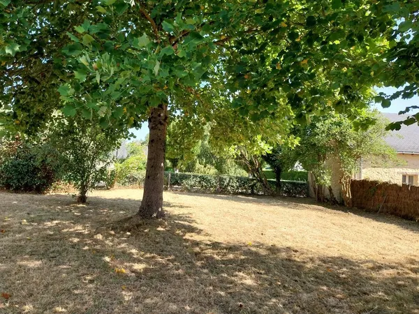 Maison individuelle, dans un village calme.