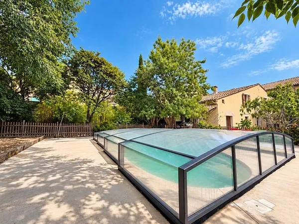 Maison vigneronne de caractère avec piscine et jardin ? Puimisson