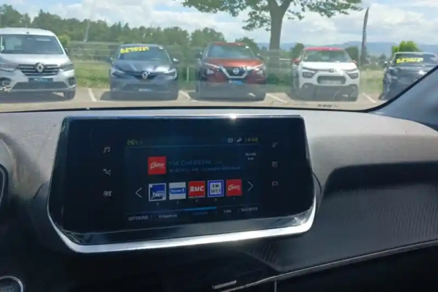 Peugeot 208 electrique 50 kwh 136ch — photo 17