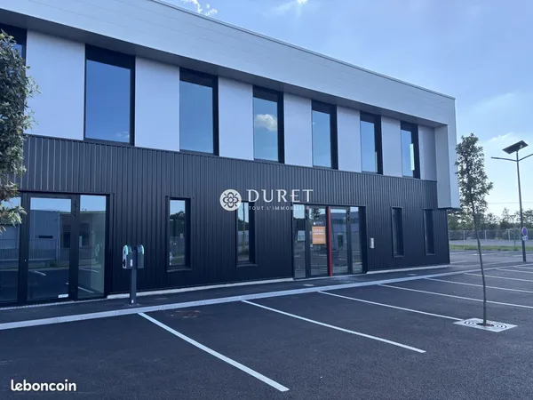 Bureaux 157 m² Montaigu-Vendée