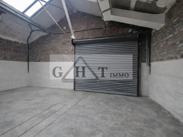 A VENDRE 280M² ENTREPOT ET BUREAUX AU BLANC MESNIL
