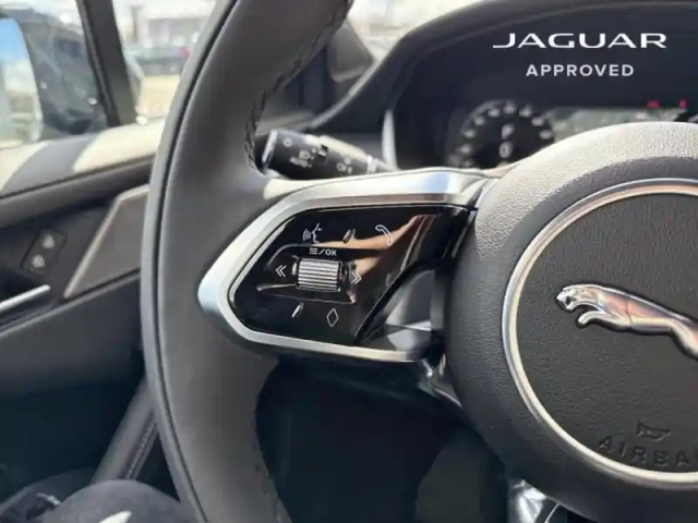 Jaguar I-Pace ev400 r-dynamic se awd — photo 12
