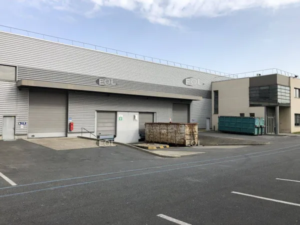 Entrepôt 2244 m²