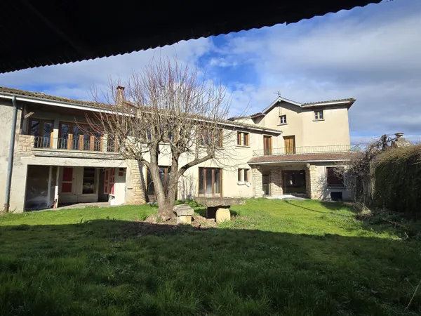 ENSEMBLE IMMOBILIER A RENOVER